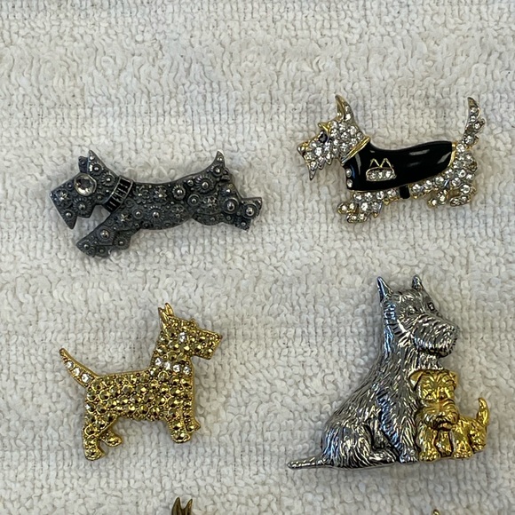 Lot of 7 Adorable Terrier Pins - Picture 4 of 6